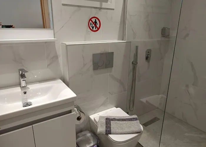 Fox * Paralia Sikias