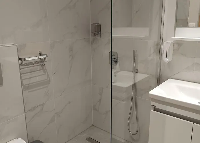 Fox * Paralia Sikias