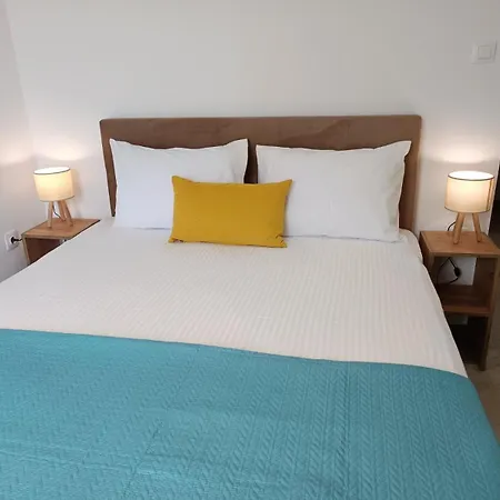 Fox * Paralia Sikias